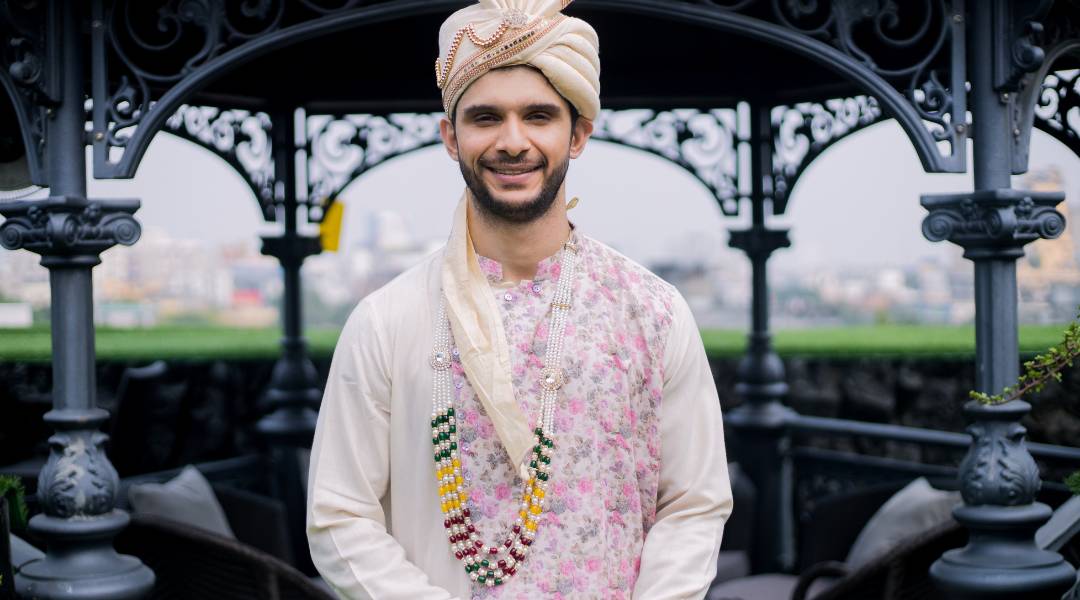 5 Different Sherwani Styles For Grooms As Per Your Body Type