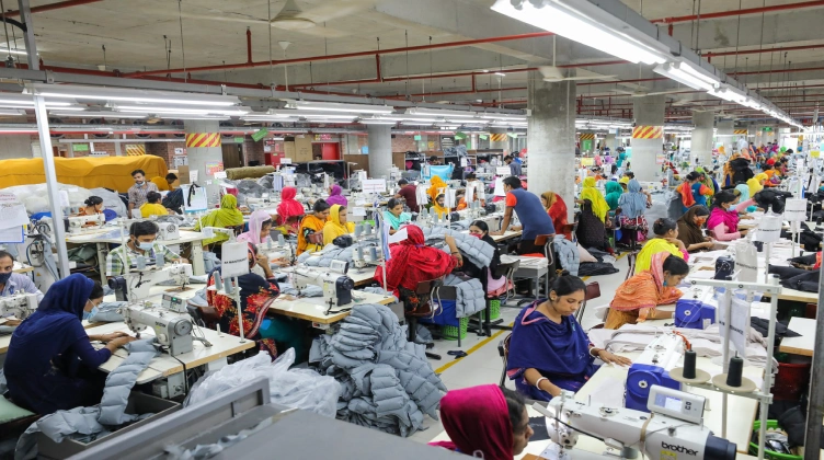 Bangladesh’s Woes Open a Window for Pakistan’s Textile Exports