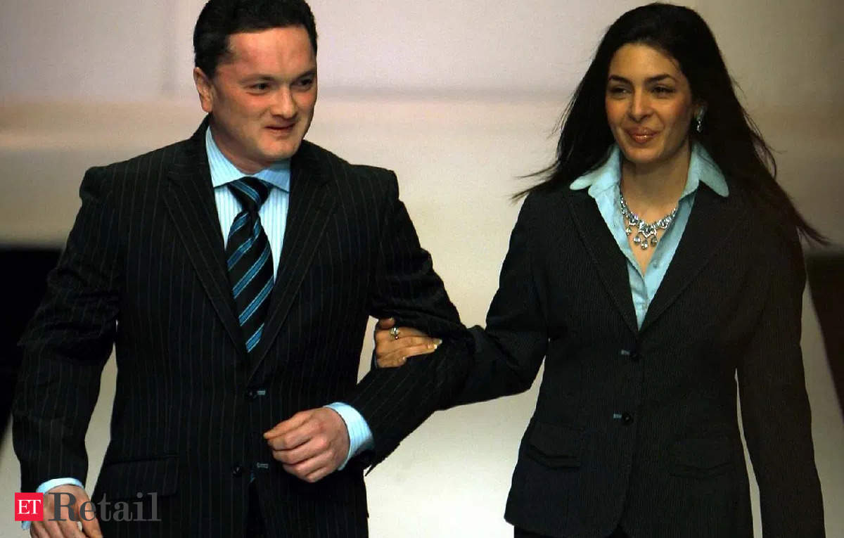 Raymond’s Gautam Singhania and his wife Nawaz Modi in settlement talks over $1.4 billion wealth amidst separation, ET Retail
