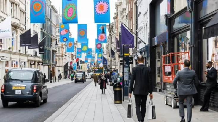 UK Retail Struggles Persist Despite January Sales Efforts